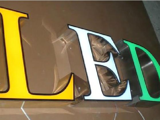 随州介绍LED招牌的基础知识。